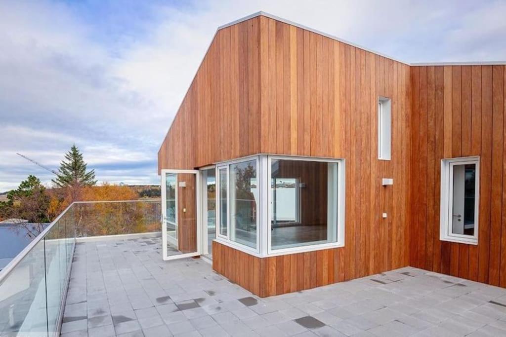 Modern Luxury Apartment - Ocean & Mountain Views Reykjavik Exterior photo