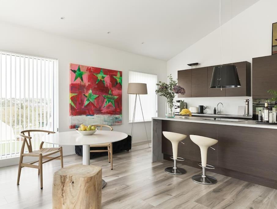 Modern Luxury Apartment - Ocean & Mountain Views Reykjavik Exterior photo